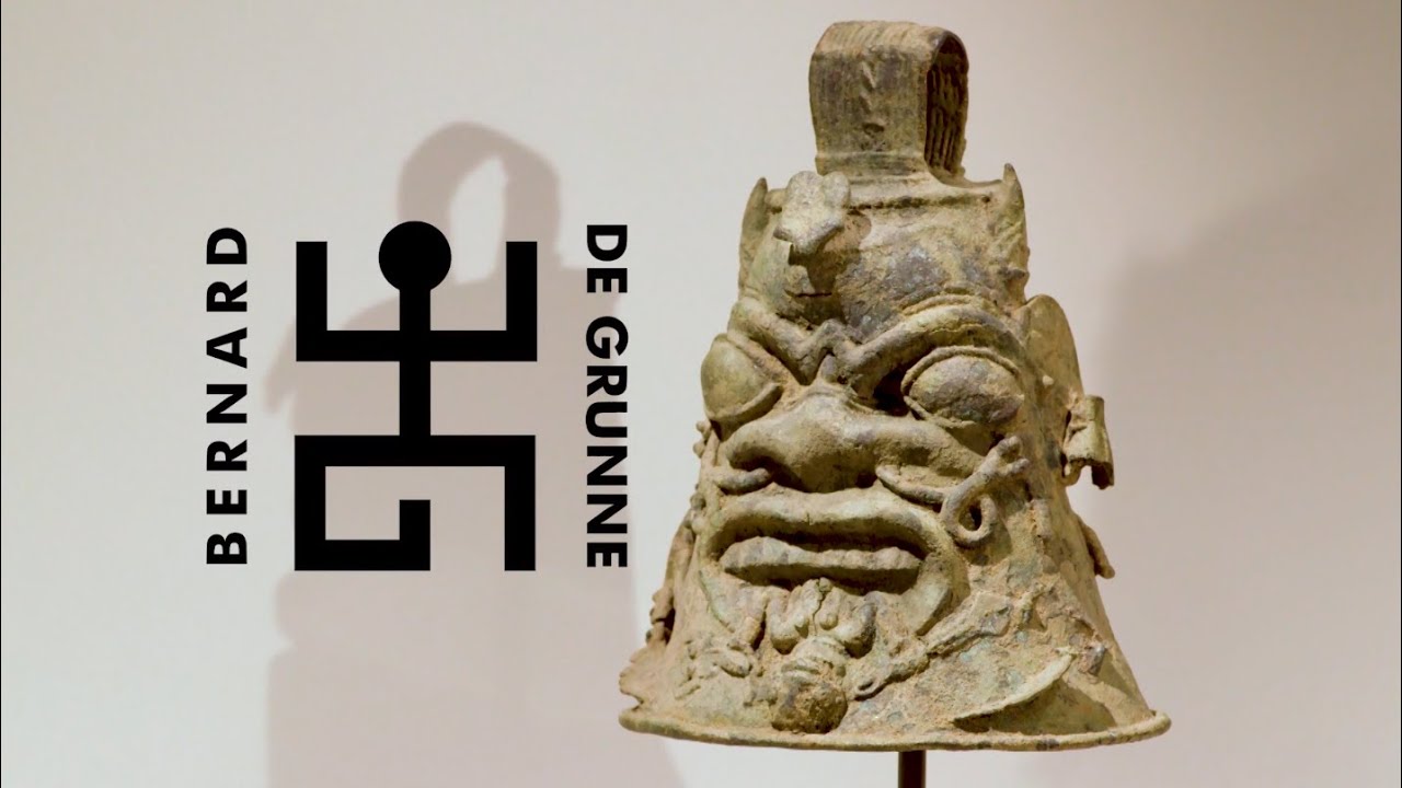 Low Niger Bronze bell head, Nigeria