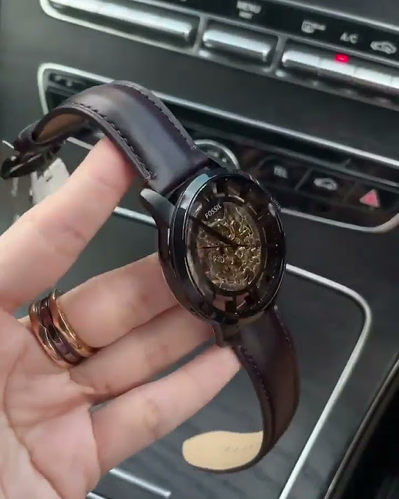 FOSSIL AUTOMATIC WATCH ️JUST AT 2400/ WHATS APP ON 9574478862 TO PLACE