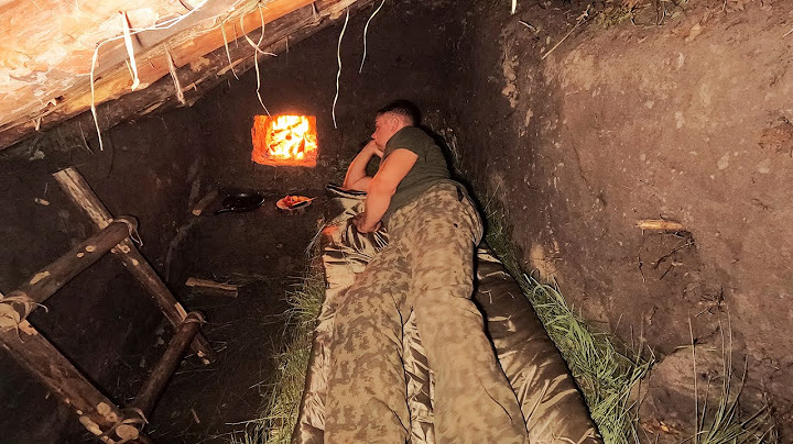 Building a Secret Dugout Under a Big Tree. Survival Skills