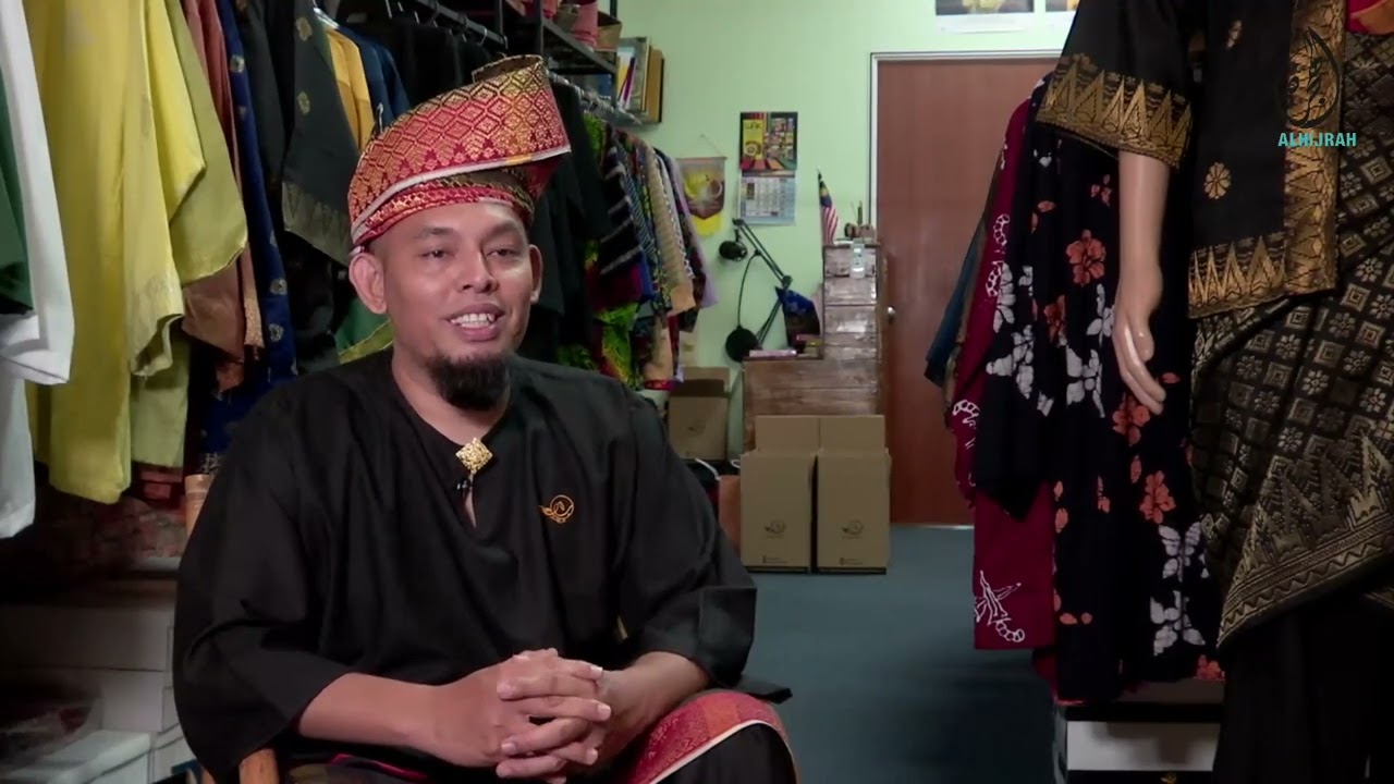Baju Melayu Hari Raya dilupa jangan