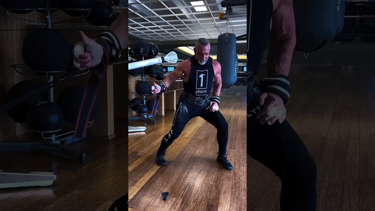 One arm crossovers using a resistance band is an amazing way to focus in on one pec