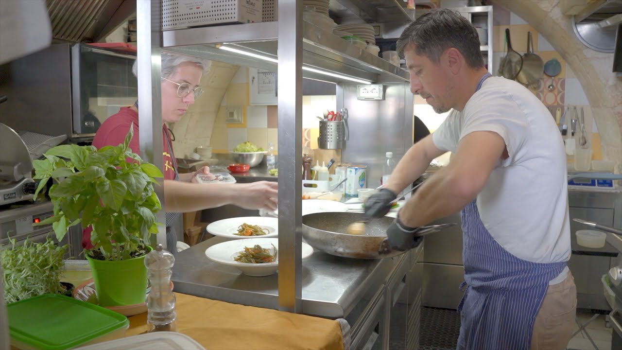 Вы точно пожалеете, что не пошли в эту тратторию Апулии!»SCINUA»в Путиньяно, Италия