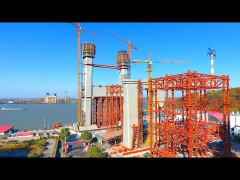 The main towers of China's first dual use bridge are finished