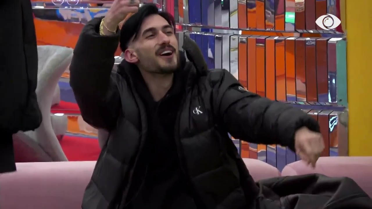 “Dridhe moj bajame, dridhe”/ Banorët këndojnë në kor këngën e Kristit - Big Brother Albania VIP 5