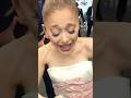 Il Nuovo Look Di Ariana Grande Fa Urlare Ai Fan Aiutatela 