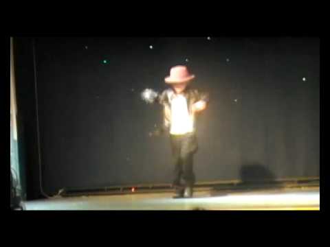 Mini Michael Jackson / jamie 5 years old tribute t...