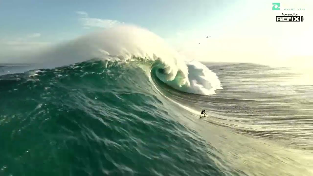 Big Wave Grand Prix Live from JAWS - YouTube