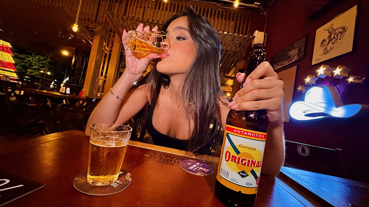 EU BEBO PARA ESQUECER…