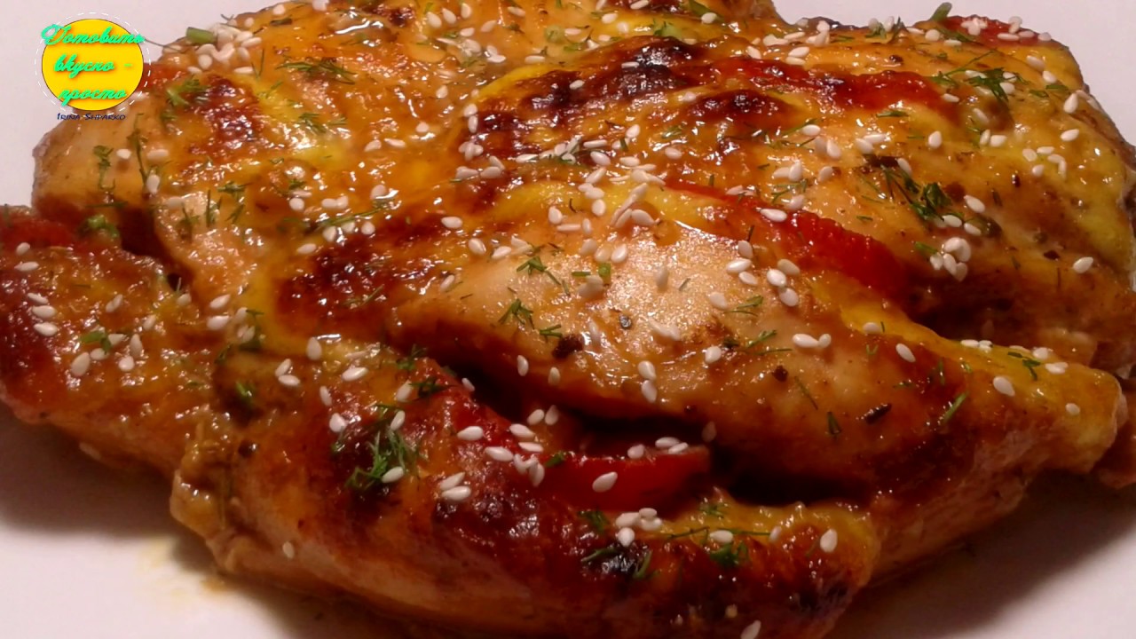 ФАРШИРОВАННАЯ КУРИННАЯ ГРУДКА . ЗАПЕЧЕННОЕ МЯСО ПОД СЫРОМ .