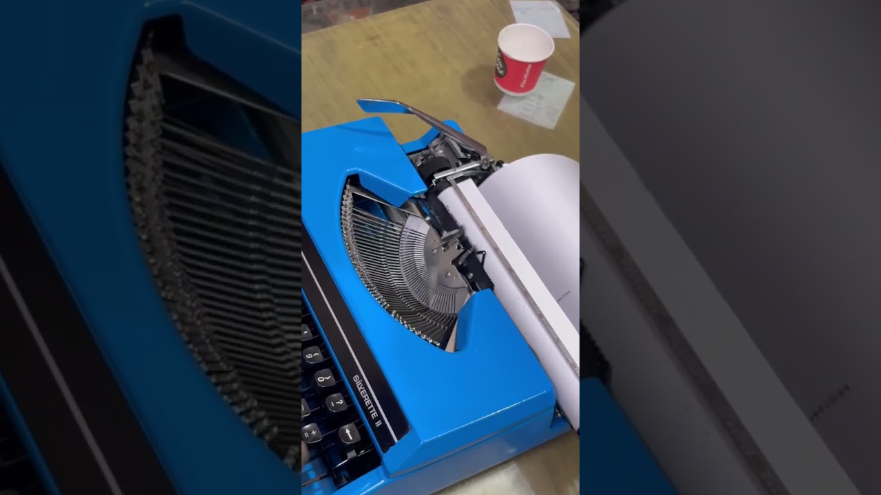 Silver Reed Silverette II Manual Typewriter | Japanese Built | Typing Test.  