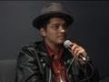 Capture de la vidéo Bruno Mars Interview - He Uses His Fame To Pick Up Girls!