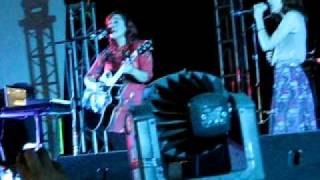 Carla Morrison + Natalia Lafourcade - Pajarito del amor (Vive Latino 2011)