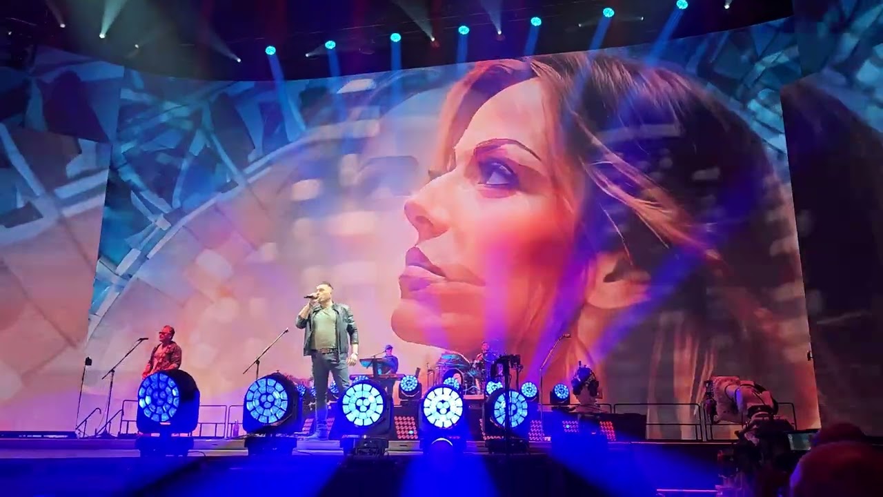 Ákos - A tükör (Budapest, Aréna - Metropolis lemezbemutató koncert, 2024.12.14.) 4K