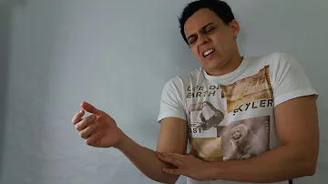 Qual o nome das estruturas que permitem que possamos dobrar e esticar o braço?