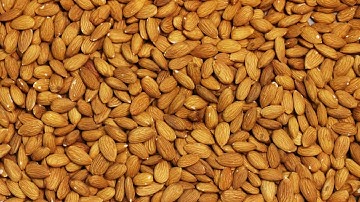 colour sorting of almond on SmartSort optical sorter