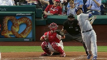 CHC@PHI: Castro rips a two-run home run to left field