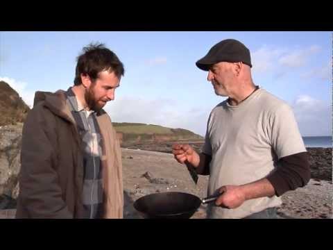 Foraging seaweed on