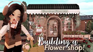 Building a vintage FLOWER Shop in bloxburg! Town series ep2 ♡