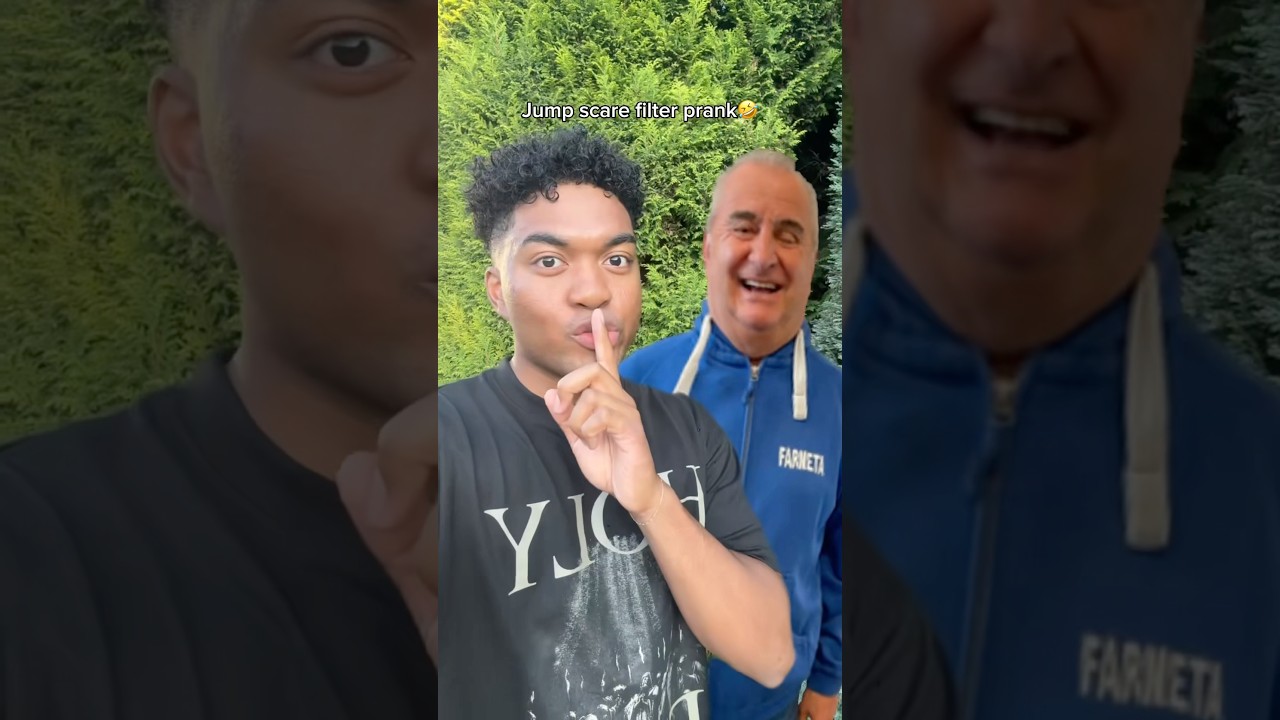 Sisters get jumpscared🤣 