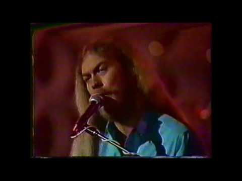 Solid Gold (Season 2 / 1982) Paul Davis - "65 Love Affair"