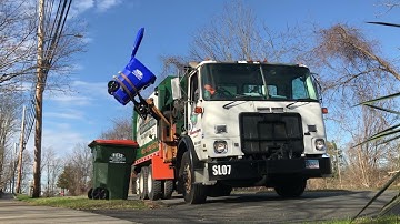 Lid Flipping HQ Labrie Automizer on a Monday Morning Trash and Recycling Route