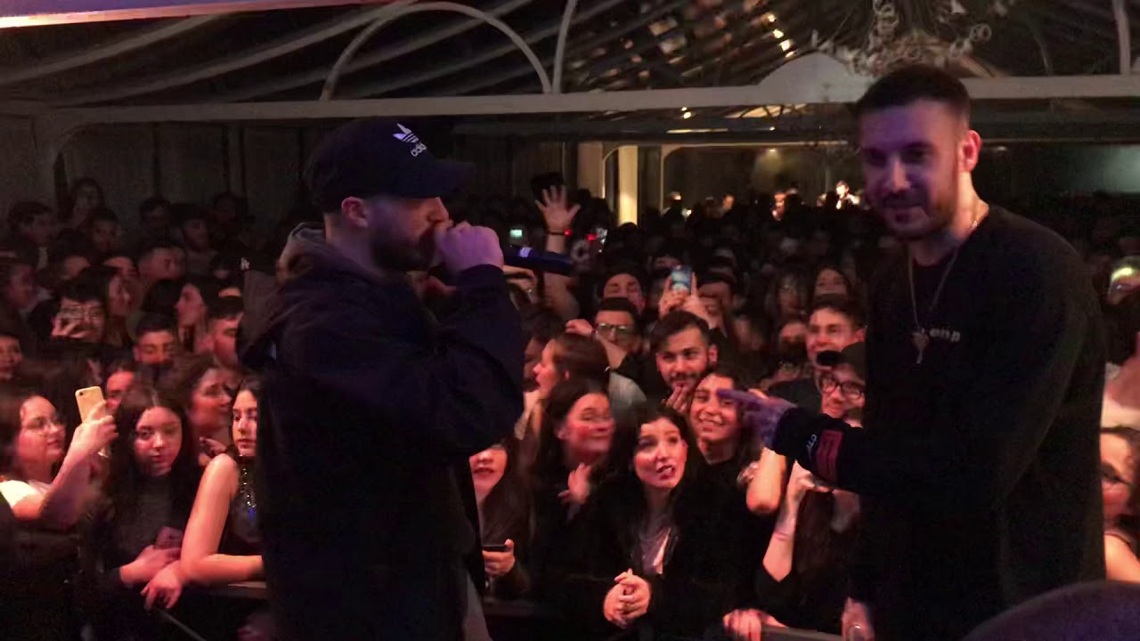 FRED DE PALMA sfida in Freestyle i ragazzi tra la folla , ed il risultato è questo !!! 4.3.19