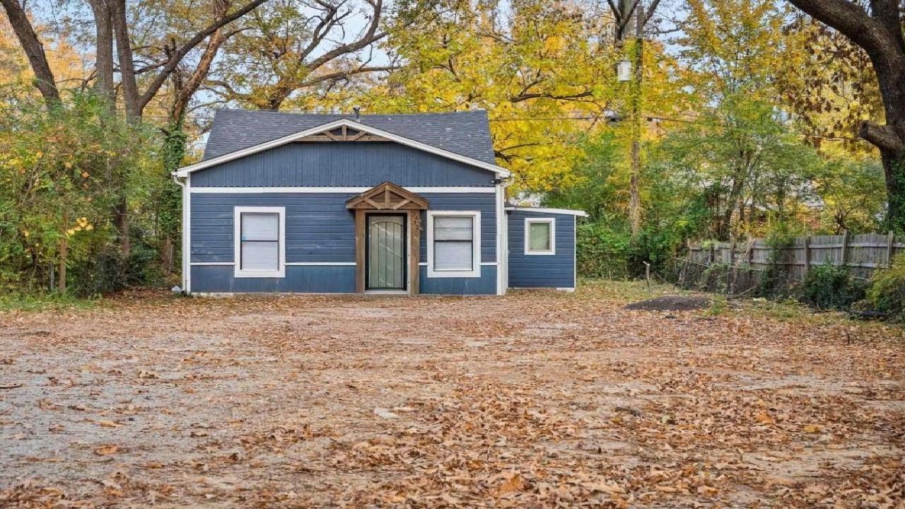 3432 RADFORD, Memphis, TN Presented by Jordan Ray.