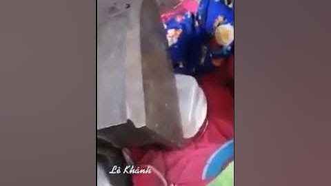 bàn là con gà triểu đô. hay gọi bàn ủi. nghìn đô