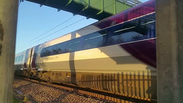 EMR class 180 flies past Ampthill 19/12/2020