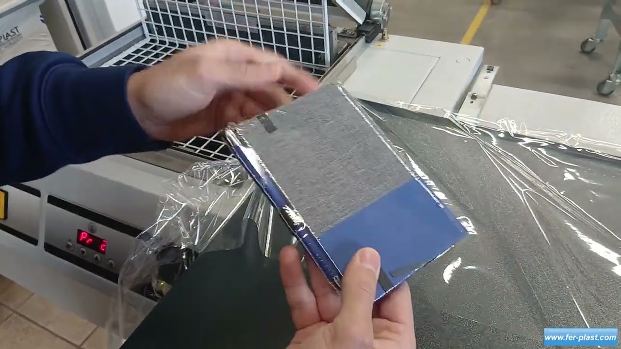 Confezionamento di agende con confezionatrice a campana serie RP40 - www.fer-plast.com