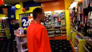 Shopping at the 2n5 shop with Max Value