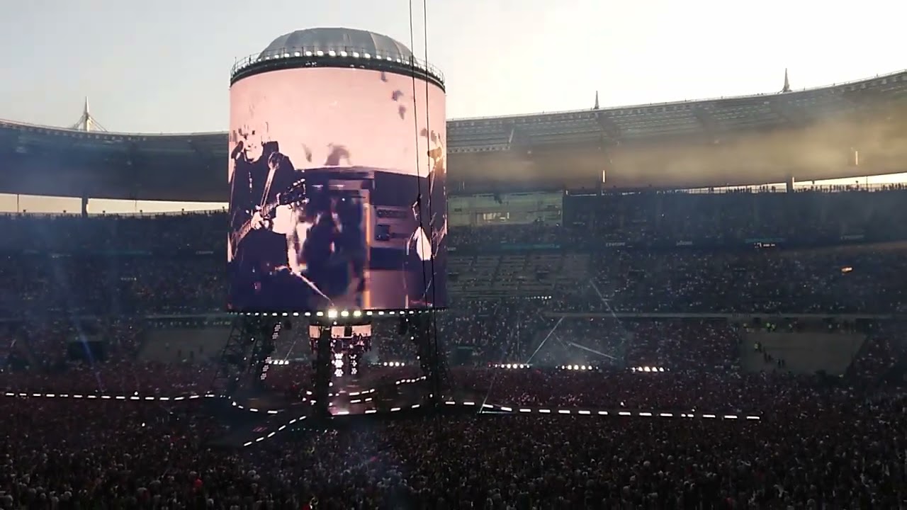 Indochine au stade de France le 21 mai 2022 - intro & Nos Célébrations