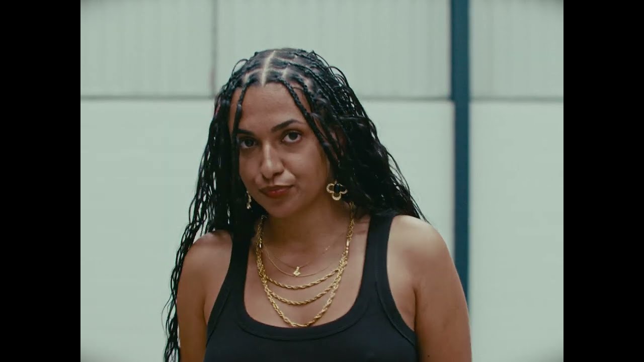 Merunisa - He Ain't Mine (Official Music Video)