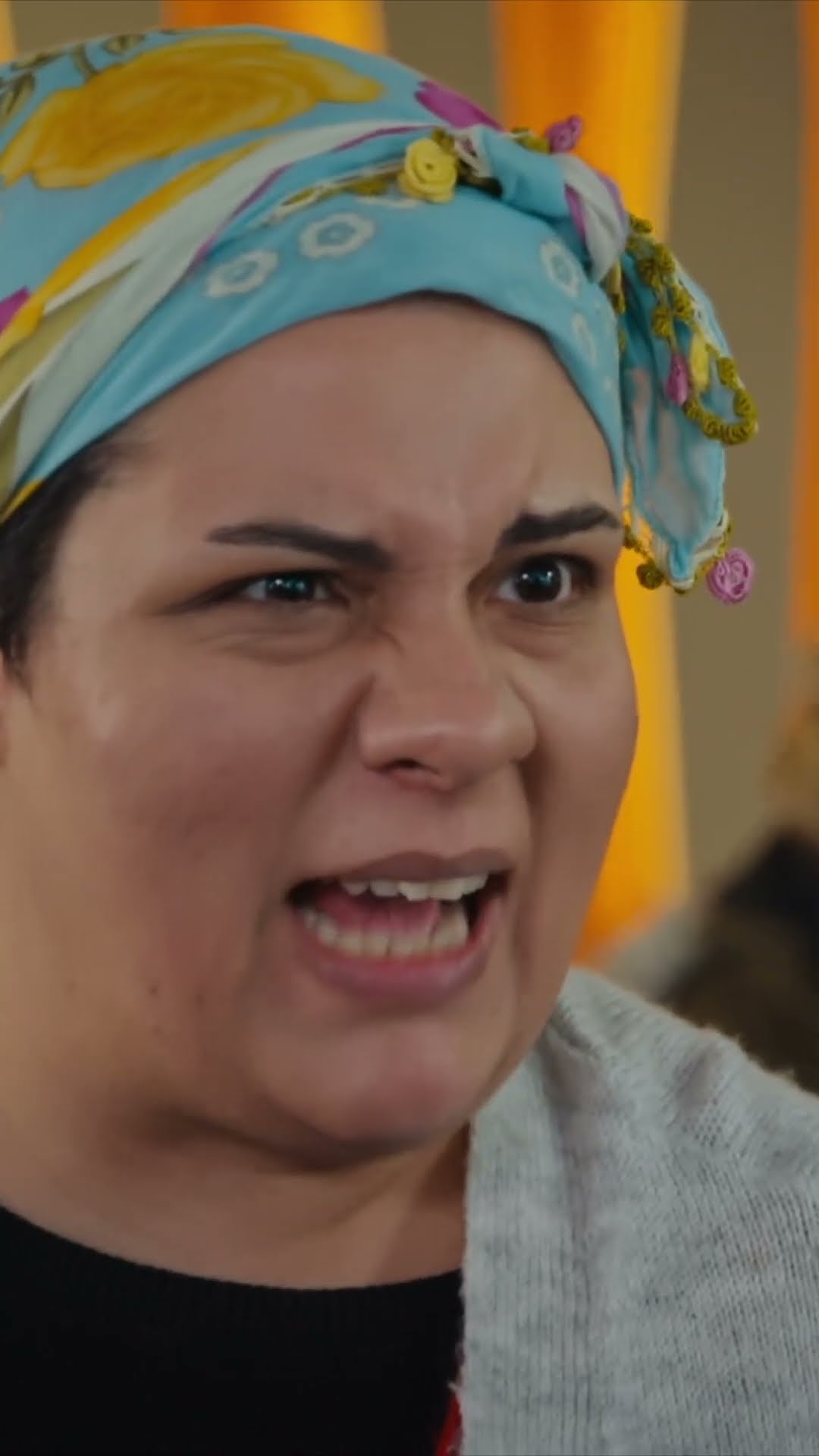 Nazike'yle Harika'nın yıldızı pek uyuşmadı! #ArkaSokaklar #Shorts