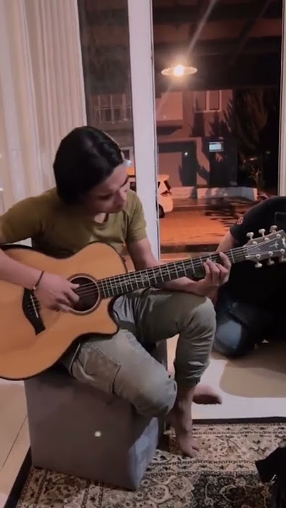 CHARLY AKUSTIKAN BARENG USTADZ DERRI SULAEMAN