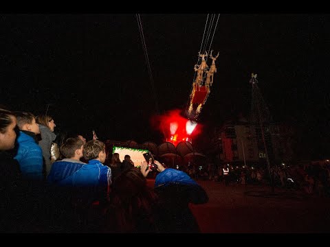 Parque m&aacute;gico de la navidad en el Ansar y primer vuelo de Pap&aacute; Noel en Cartes