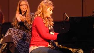 Erin Bates and Kim Collingsworth play When We All Get to Heaven