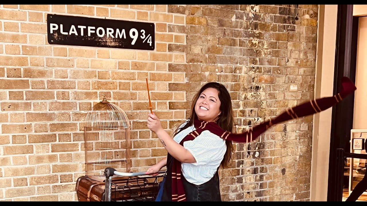 Going to the real Platform 9 3/4 | Harry Potter Shop at King's Cross ...