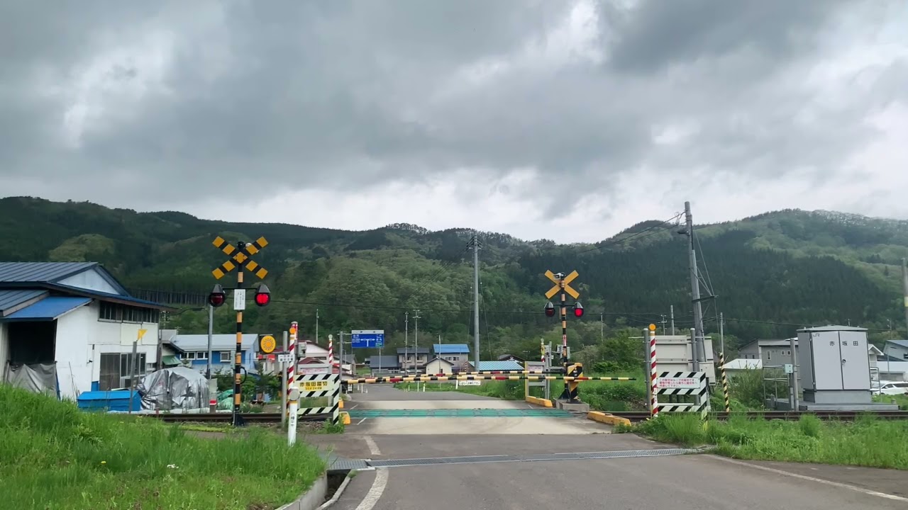 JR花輪線 / 29番 赤坂田踏切