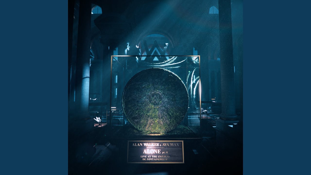 Alone, Pt. II (Live at Château de Fontainebleau)