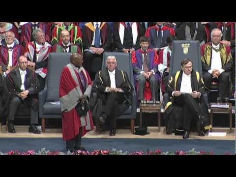 Video: ¿Es el arzobispo desmond tutu un modelo a seguir positivo?