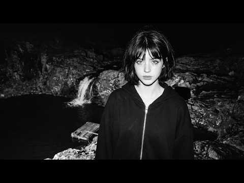 Ella Rey – Sins in Moonwater // Dark Pop, Darkwave