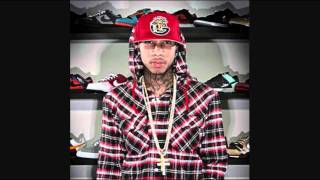 Tyga ft. Chris Brown -- Snapbacks Back (Official Music Video)(New Music August 2011)