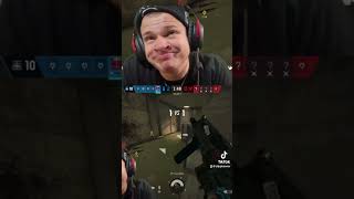Celebrity Jynxzi Reacts To Worst 1 Vs 4 Clip #jynxzi #funny #siege #twitch Wealth