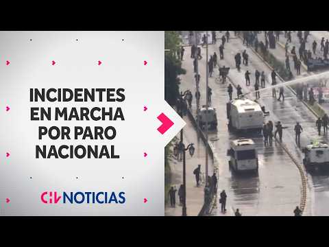 Incidentes en la marcha de la Confech en Alameda: Carabineros utilizó carro lanzaagua - CHV Noticias