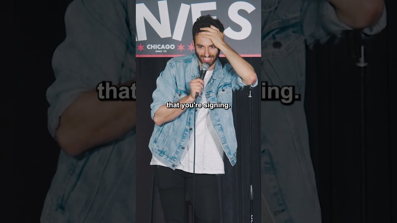 Sign language comedy 🤘🏻🧏🏻🤣 | Gianmarco Soresi | Stand Up Comedy Crowd Work