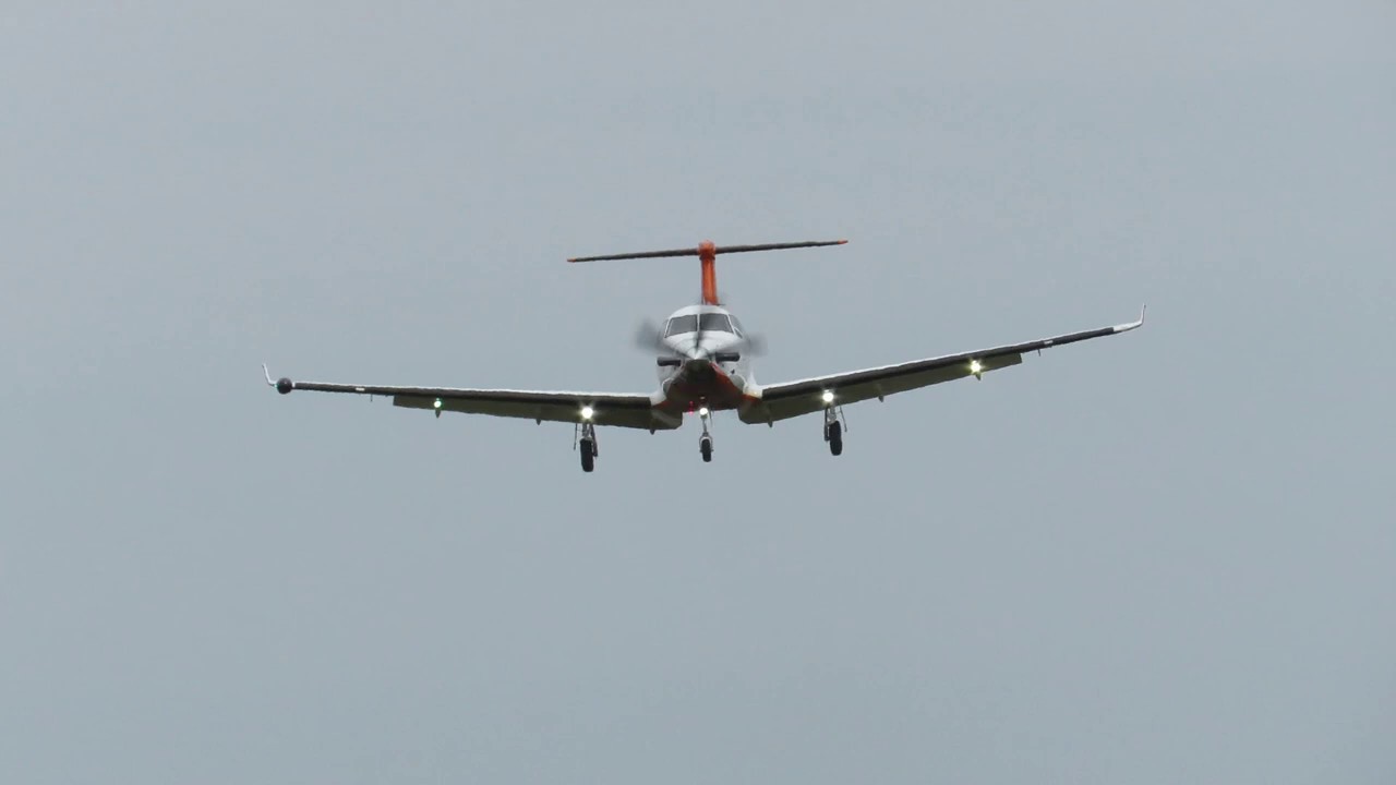 Omaka Aerodrome - Sounds Air Pilatus PC-12/45 Landing RWY07