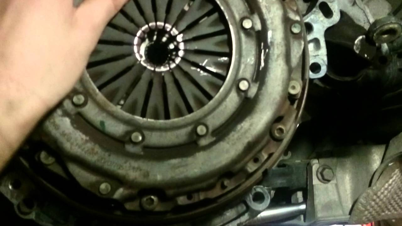 Broken double mass flywheel Peugeot 1.6HDI YouTube