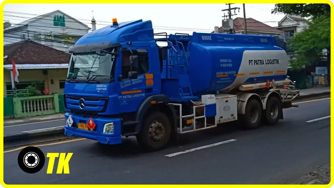 Truck Spotting on a Moody and Slightly Foggy Afternoon