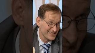 Самое честное собеседование😂 [6 кадров] #смех #funny #юмор #6кадров #ржака #приколы #сериалы #угар